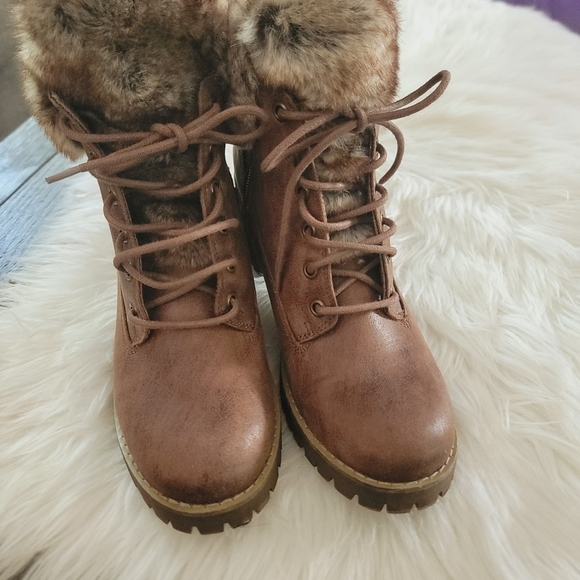 Carlos Santana Gabby Fur Lace Up Bootie 10 - Picture 5 of 8